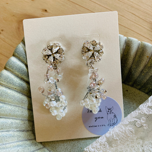 控えめなさくら色のピアス】お花 パール ウエディング