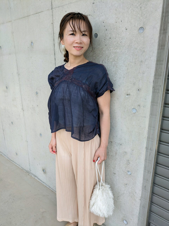 半袖の服～「静」透け感 ブラウス 服 濃紺 ブラウス Chiaki