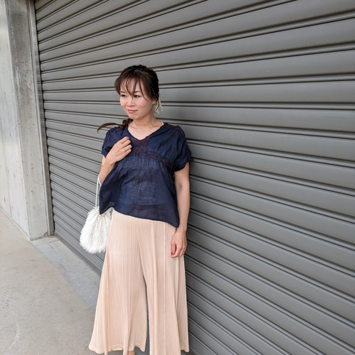 半袖の服～「静」透け感 ブラウス 服 濃紺 ブラウス Chiaki Yoshida