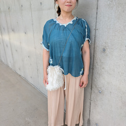 半袖の服～「芽吹き」透け感 ブラウス 服 ターコイズブルー 1枚目の画像