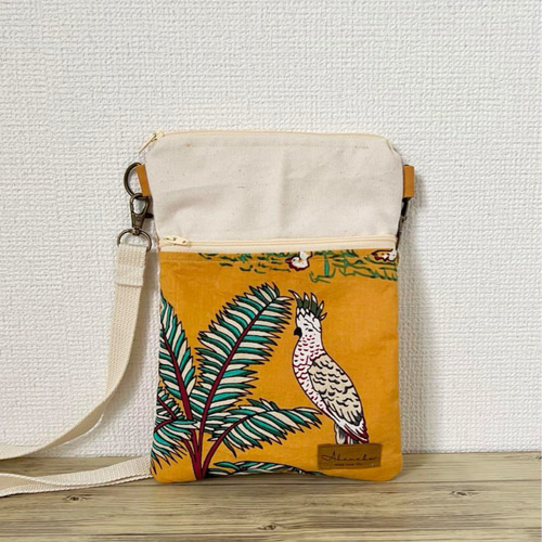 ☆SALE!☆アニマル柄☆イエロー ショルダーバッグ サコッシュ