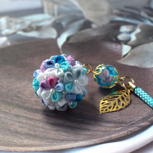 ❁ちいさなつまみ細工紫陽花Aブーケ＆とんぼ玉根付けストラップ
