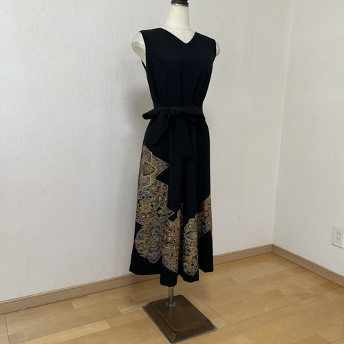 スワトウ刺繍 作家モノ 黒留フォーマルワンピース☆着物リメイク スワトウ刺繍 作家モノ 黒留フォーマルワンピース☆着物リメイク