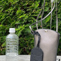 <NEW>小ぶりですが、携帯、長財布が入る実用的なショルダーバッグです。GUNMETAL 7枚目の画像