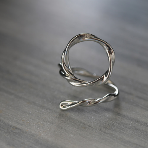 錫(すず)のオープンリング わっか ユニセックス 普段使い フリーサイズ