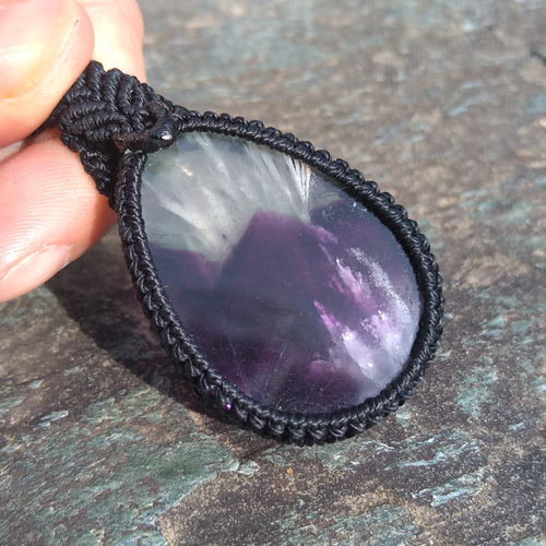 希少】エンゼルフェザーフローライトの天然石マクラメペンダント[PEN