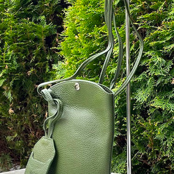 <NEW>小ぶりですが、携帯、長財布が入る実用的なショルダーバッグです。GREEN 5枚目の画像