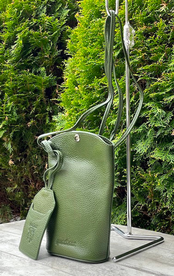 <NEW>小ぶりですが、携帯、長財布が入る実用的なショルダーバッグです。GREEN 5枚目の画像