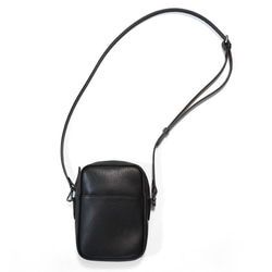 本革クロス & 1ポイントクロス デザイン / レザー ボディバッグ 本革クロス & 1ポイントクロス デザイン / レザー ボディバッグ