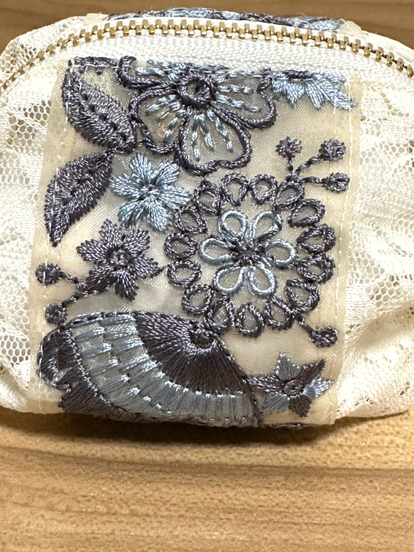 インド刺繍リボン ポーチ A 3枚目の画像