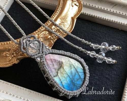 ラブラドライト（ライトマルチカラー）マクラメ編みネックレス・天然石