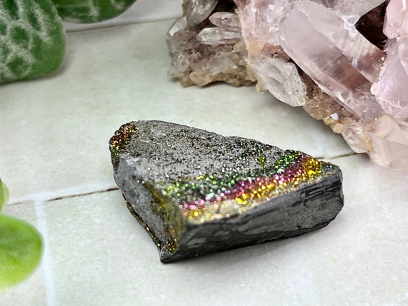 【怨念払い】レインボー　パイライト　黄鉄鉱　結晶　原石　ラフストーン 5枚目の画像