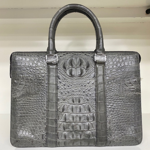 未使用 クロコダイル ワニ革 2wayトートバッグ A4サイズ収納可能 男女