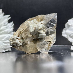 ガネーシュヒマール/ラパ産　水晶　原石　カルサイト共生　ポイント　51ｍｍ　天然石インテリア・天然石置物　送料無料 4枚目の画像