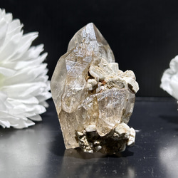 ガネーシュヒマール/ラパ産　水晶　原石　カルサイト共生　ポイント　51ｍｍ　天然石インテリア・天然石置物　送料無料 1枚目の画像