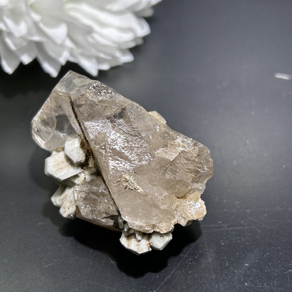 ガネーシュヒマール/ラパ産　水晶　原石　カルサイト共生　ポイント　51ｍｍ　天然石インテリア・天然石置物　送料無料 8枚目の画像