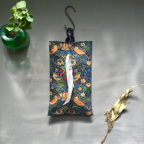 no.95 ボックスティッシュケース/つり下げタイプ/ウィリアムモリス/いちご泥棒/ブラック/黒/ギフト/鳥 8枚目の画像