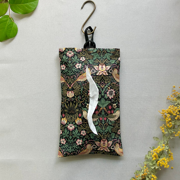 ☆ウィリアムモリスのいちご泥棒オックス生地ボックスティッシュケース　ハンドメイド ☆ウィリアムモリスのいちご泥棒オックス生地ボックスティッシュ