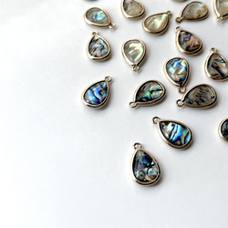 【4個】アバロンシェルチャーム＊雫型 1枚目の画像