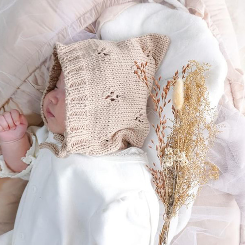 ベビーボンネット 透かし編み〈出産祝い ニューボーンフォト ハーフ  