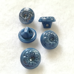 ヴィンテージ　ガラスボタン　小粒　ブルー　花の模様　10㎜　1個　Vintage【VRBs-040】 2枚目の画像