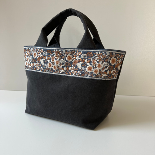 新色◇インド刺繍リボンとクッタリ帆布のトートバッグ