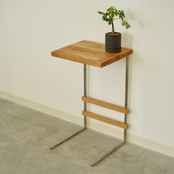 ステンレスと無垢材のサイドテーブル（レッドオーク） サイドテーブル