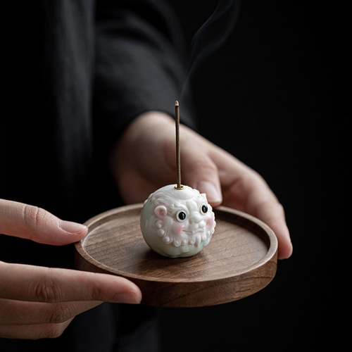 縁起物 貔貅（ヒキュウ）お香立て 香皿 仏壇用皿 香炉 線香皿 香立 お