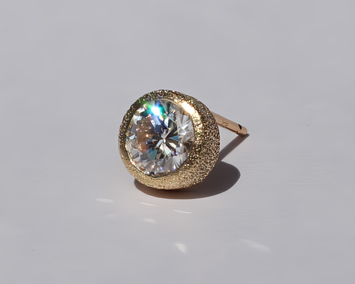 Moissanite 6mm / K10YG + K18YG ピアス（スタッド・一粒