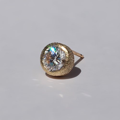 Moissanite 6mm / K10YG + K18YG ピアス（スタッド・一粒