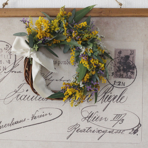 ミモザドライフラワーハーフリース ミモザのドライフラワーハーフリース | ドライフラワースワッグと布