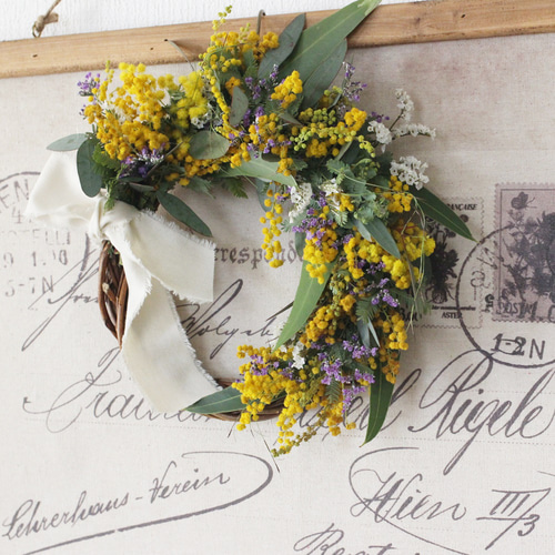 ミモザと春色小花のリース☆ミモザのハーフリース☆ドライフラワーリース 5622d9a84d40a4e823c9b06bb9e470