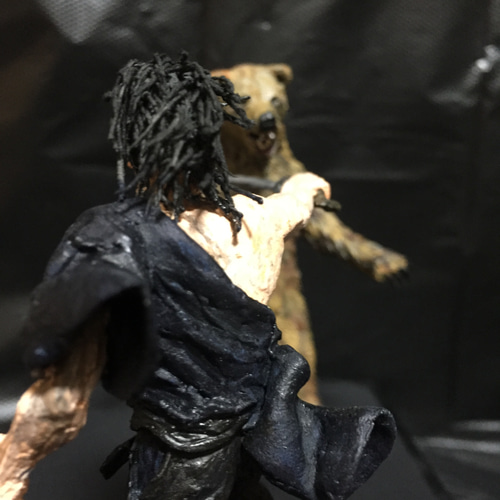 石粉粘土作品「The Bear and the Samurai」