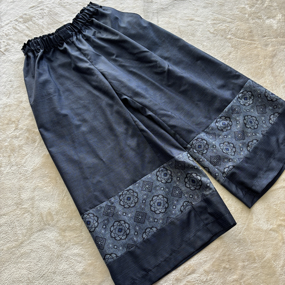 アンティーク大島紬のパンツとブラウス　セットアップ　青割り込み絣　着物リメイク 12枚目の画像