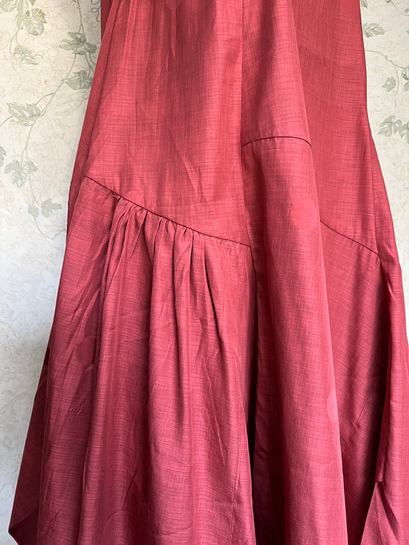 【着物リメイク】好奇心をそそる ハイセンスなワンピース 赤 