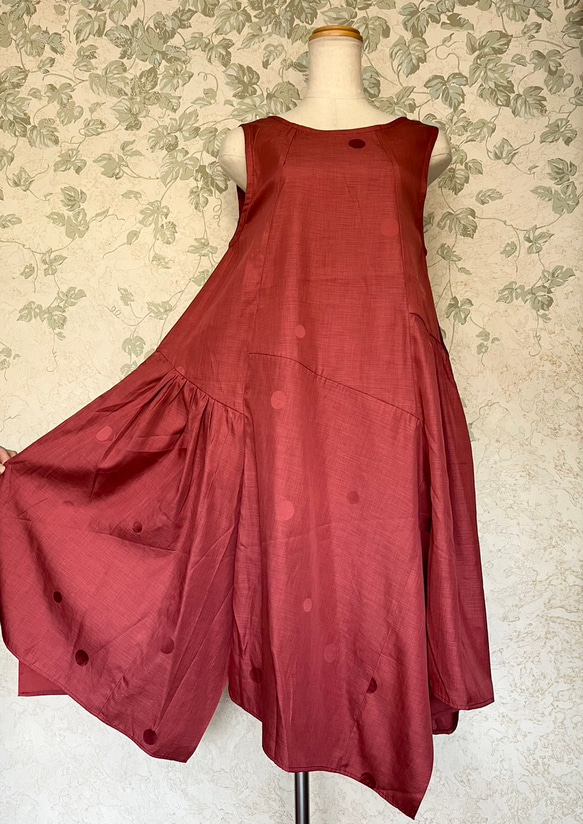 【着物リメイク】好奇心をそそる ハイセンスなワンピース 赤 