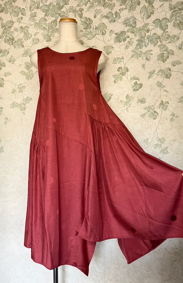 【着物リメイク】好奇心をそそる ハイセンスなワンピース 赤 