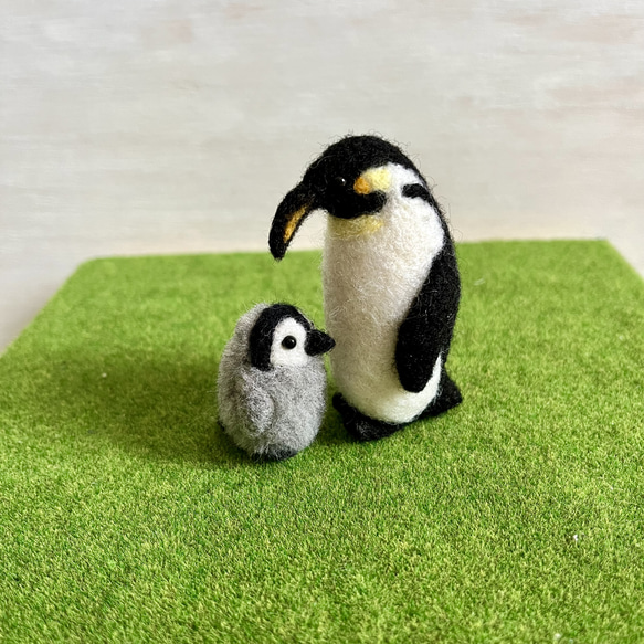 羊毛フェルト　ペンギンの親子 2枚目の画像