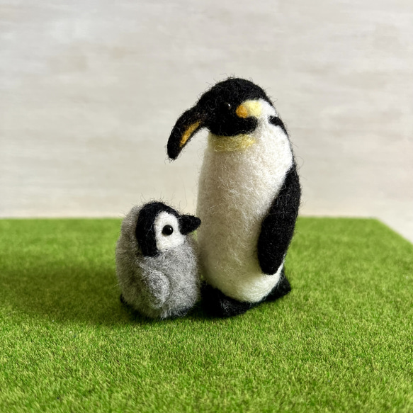 羊毛フェルト　ペンギンの親子 1枚目の画像