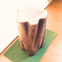 いい香り ひのき切株椅子フリル・丸太サイドテーブル・焼き磨き仕上・オーガニック 3枚目の画像