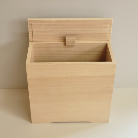 桐箱屋が作る　桐の米びつ(5㎏)　お米を長く美味しく味わいたい方へ　保管方法を変えてみませんか？ 9枚目の画像
