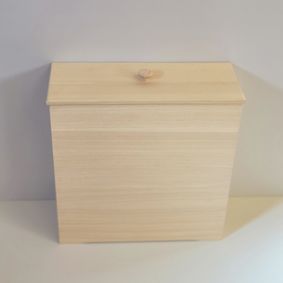 桐箱屋が作る　桐の米びつ(10㎏)　お米を長く美味しく味わいたい方へ　保管方法を変えてみませんか？ 3枚目の画像