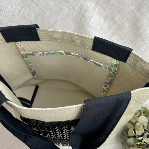 《母の日セット2024》インド刺繍と帆布のバッグinバッグ＆ミニトートバッグの2点セット- Vanille ヴァニーユ 8枚目の画像