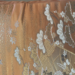 2563日本の御土産に！純金箔の豪華刺繍の袋帯で作った正絹クッションカバー 5枚目の画像