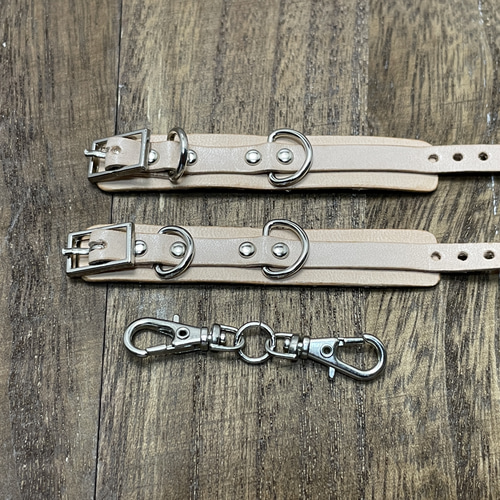 ミニ首輪&ミニ手枷チャーム ピラミッド バッグチャーム 革工房かぼちゃ 