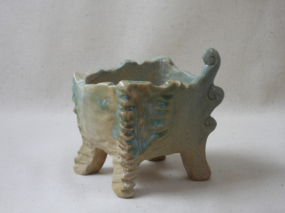 小波陶製植木鉢 1枚目の画像