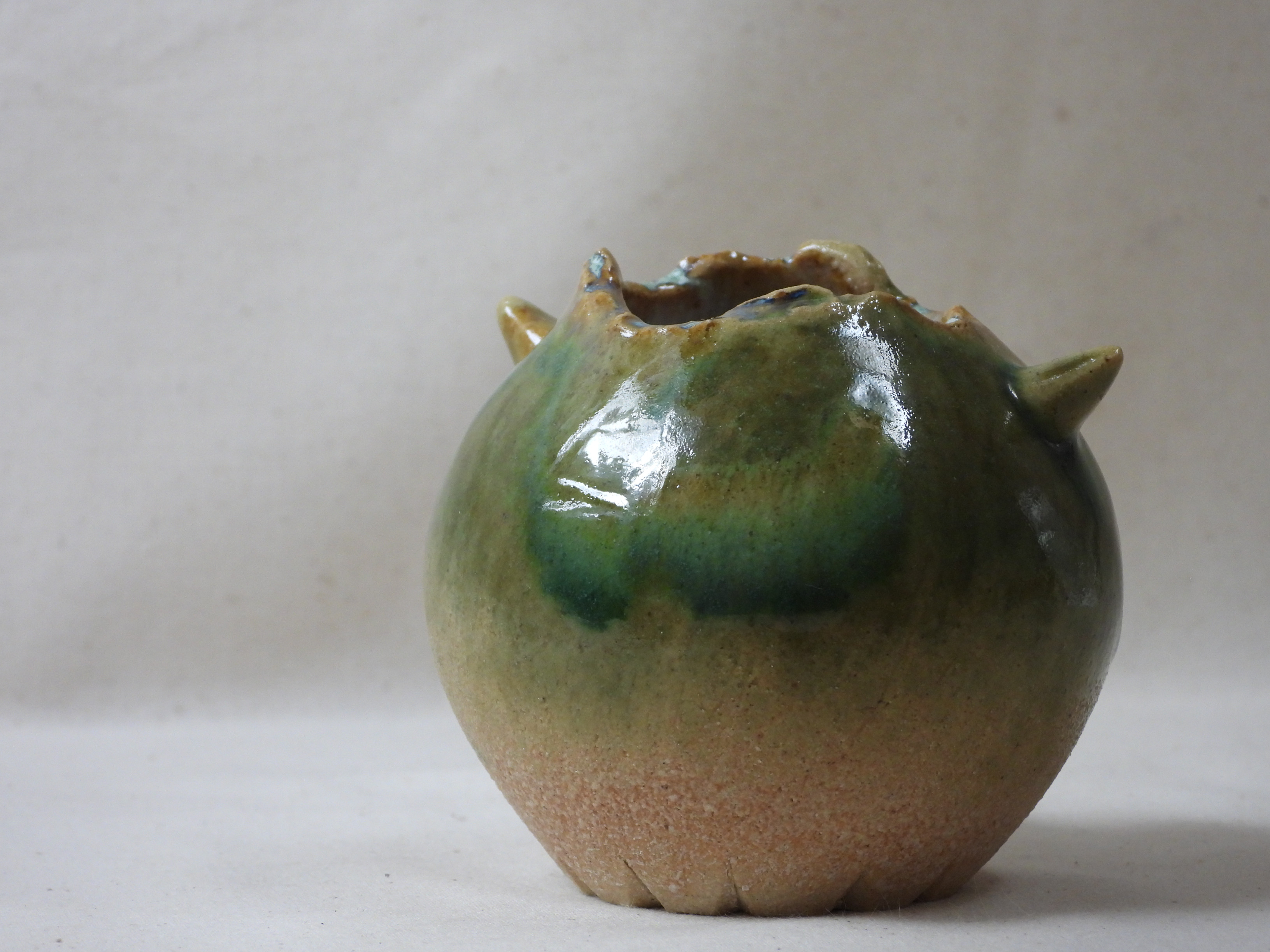 陶芸 壺 緑色と茶色の結晶釉 陶芸 壺 緑色と茶色の結晶釉 【公式通販】