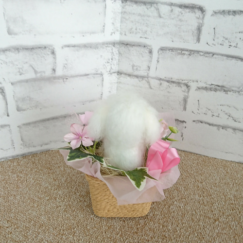 羊毛フェルト マルチーズ ☆ 花かご 母の日ギフト ぬいぐるみ