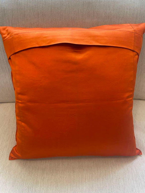 2576日本のお土産に！帯をリメイクした正絹クッションカバー40cm✖️40cm 6枚目の画像