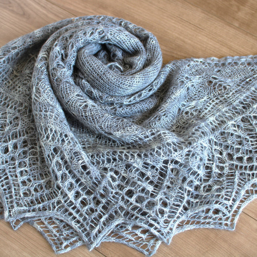 大判・超極細レースショール ポッサム・メリノ・シルク グレー(手染め  